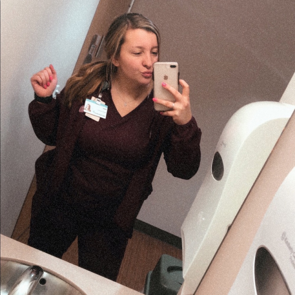 Meet your Posher, Kasie
